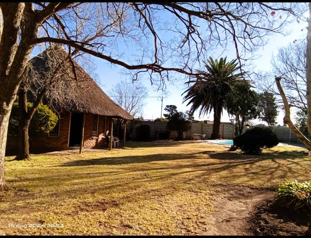 4 BEDROOM HOUSE FOR SALE IN JAMESON PARK